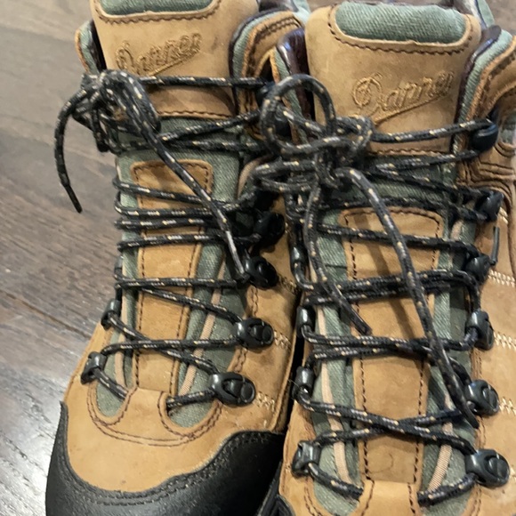 Danner hiking boots - Picture 8 of 13